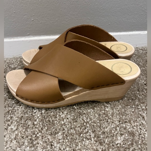No. 6 frida Clog in palomino 37-7 $290 - Picture 7 of 15
